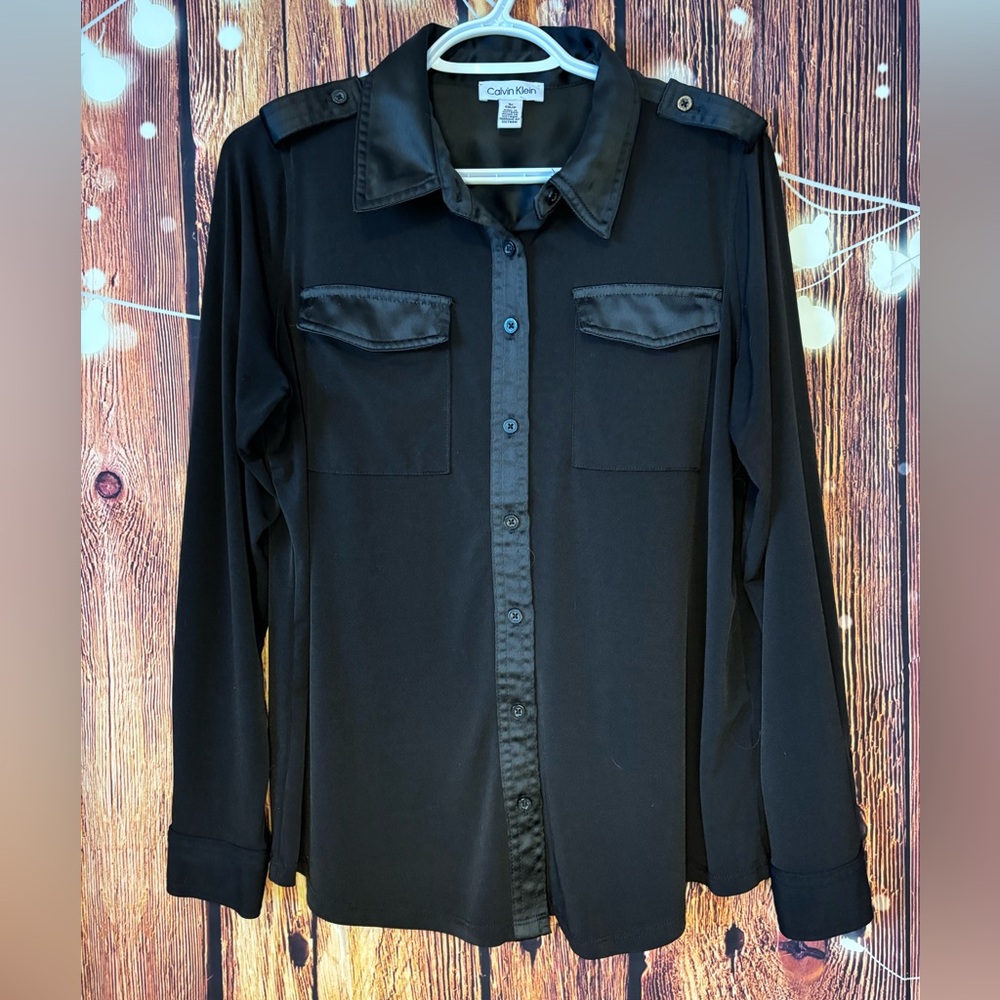 Calvin Klein Women’s Utility Style Blouse with Satin Trim